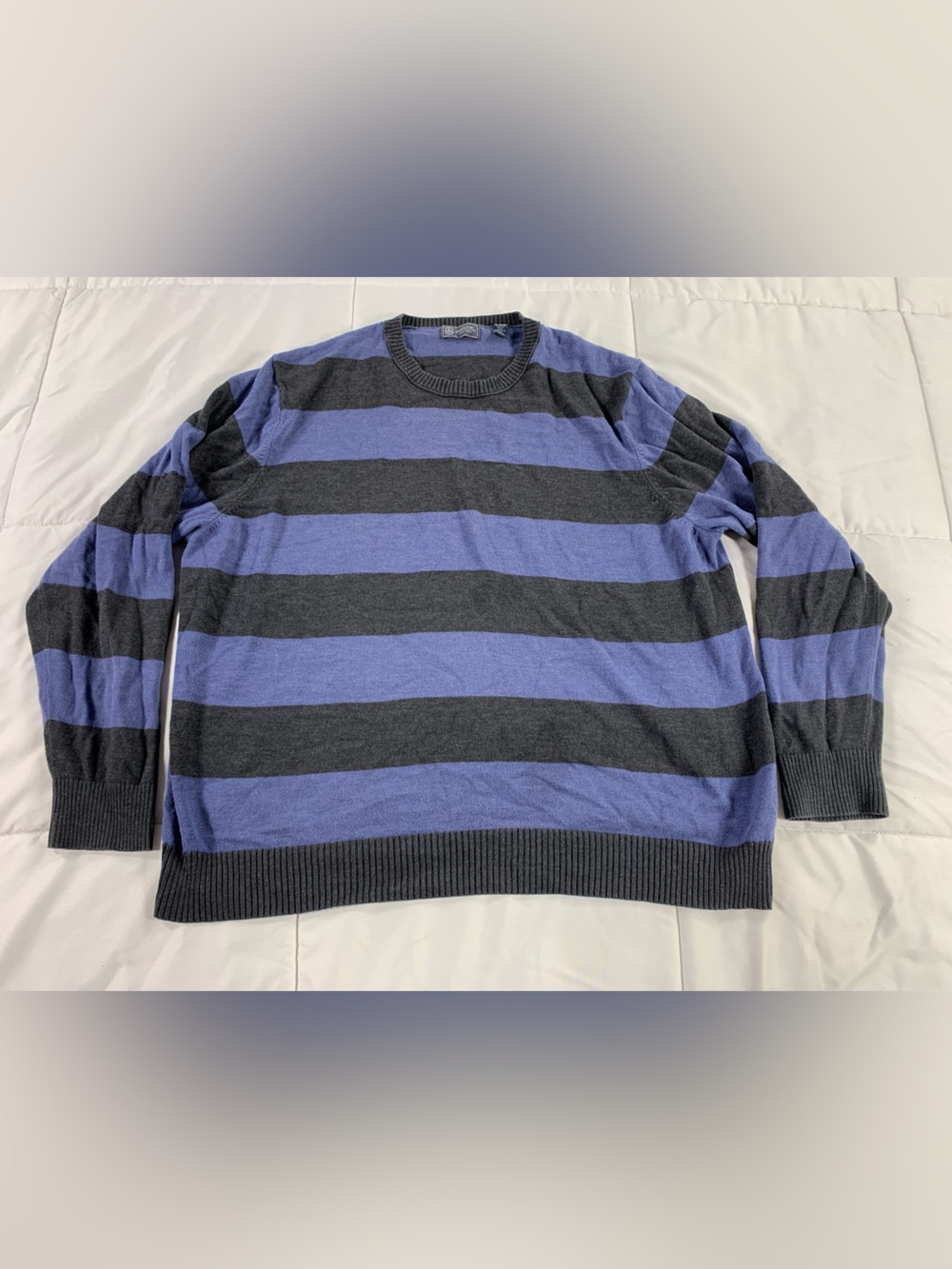 Pre loved ARROW sweatshirt mens size XL